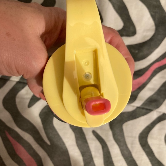 Beauty and the beast Belle Disney cup - Picture 3 of 5